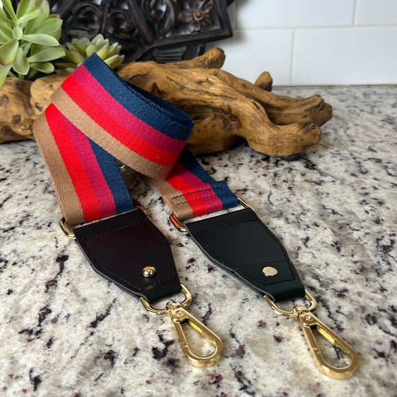 Striped Multicolor Crossbody Strap - Picture 4 of 8